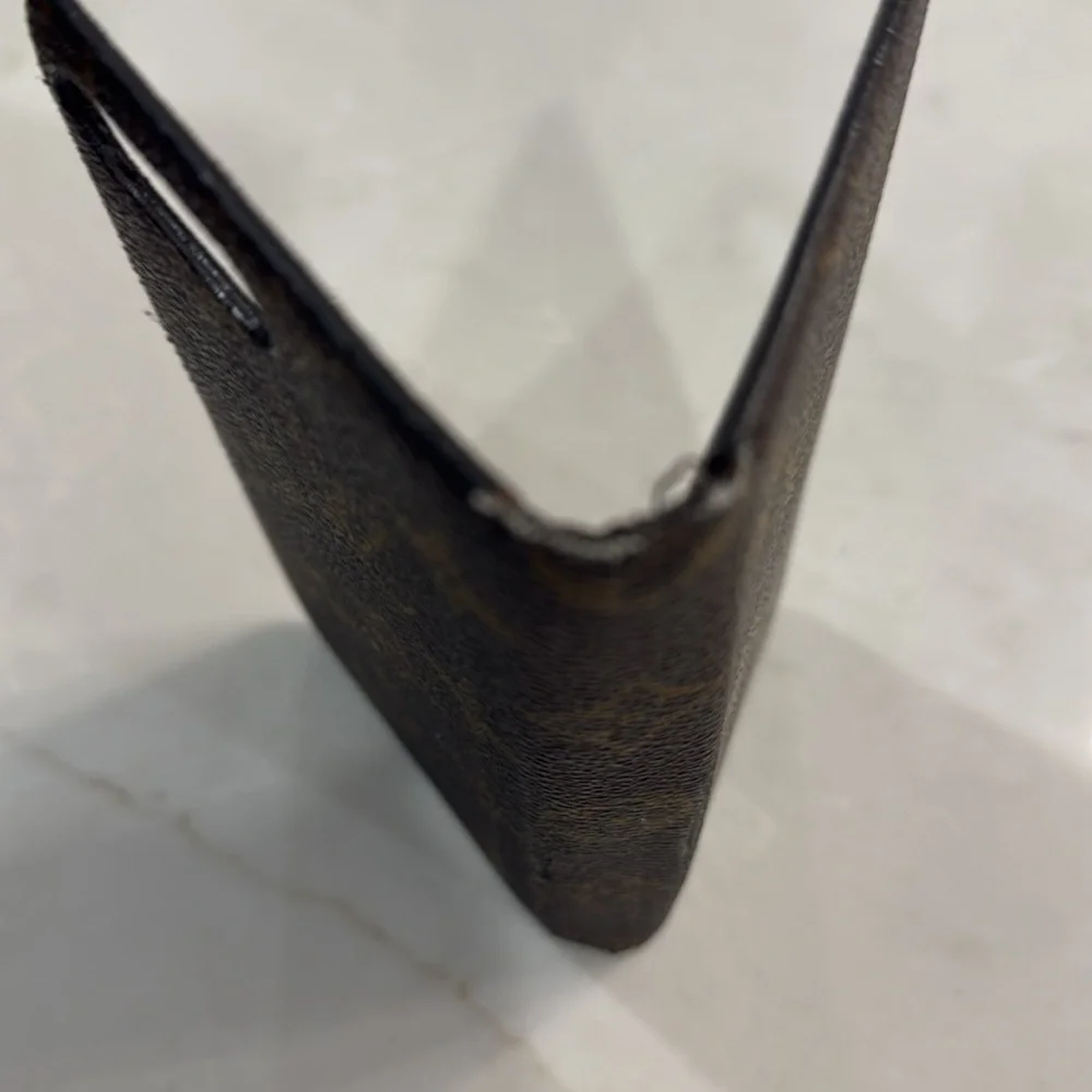 Authentic Louis Vuitton Folio I phone case